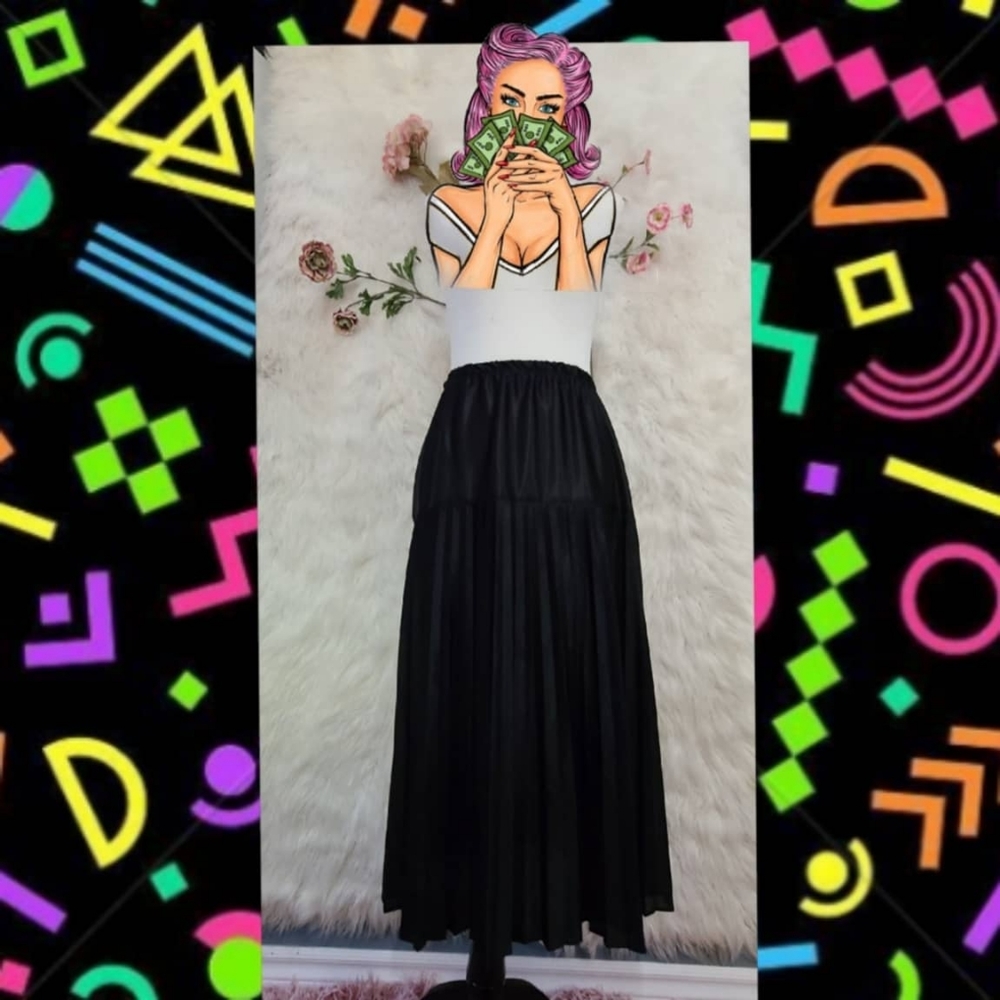 VINTAGE- 1980s black pleated skirt